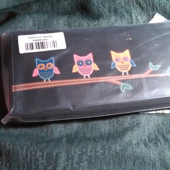 Owl Design Black Wallet - Picture 1 of 14
